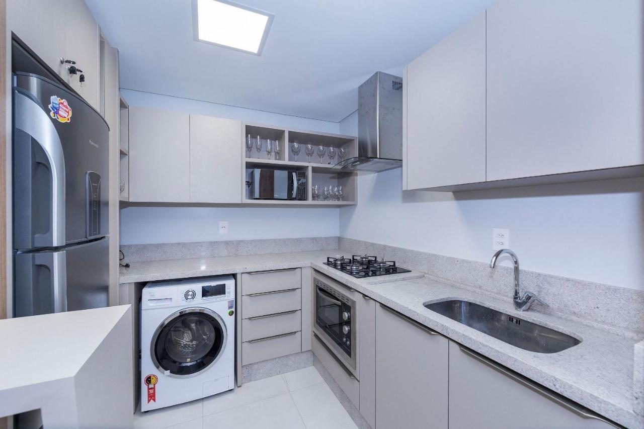 Adra 106 - Apartamento No Centro De Bombinhas - Rooftop Com Piscina E Academia - A Poucos Metros Da Praia - المظهر الخارجي الصورة