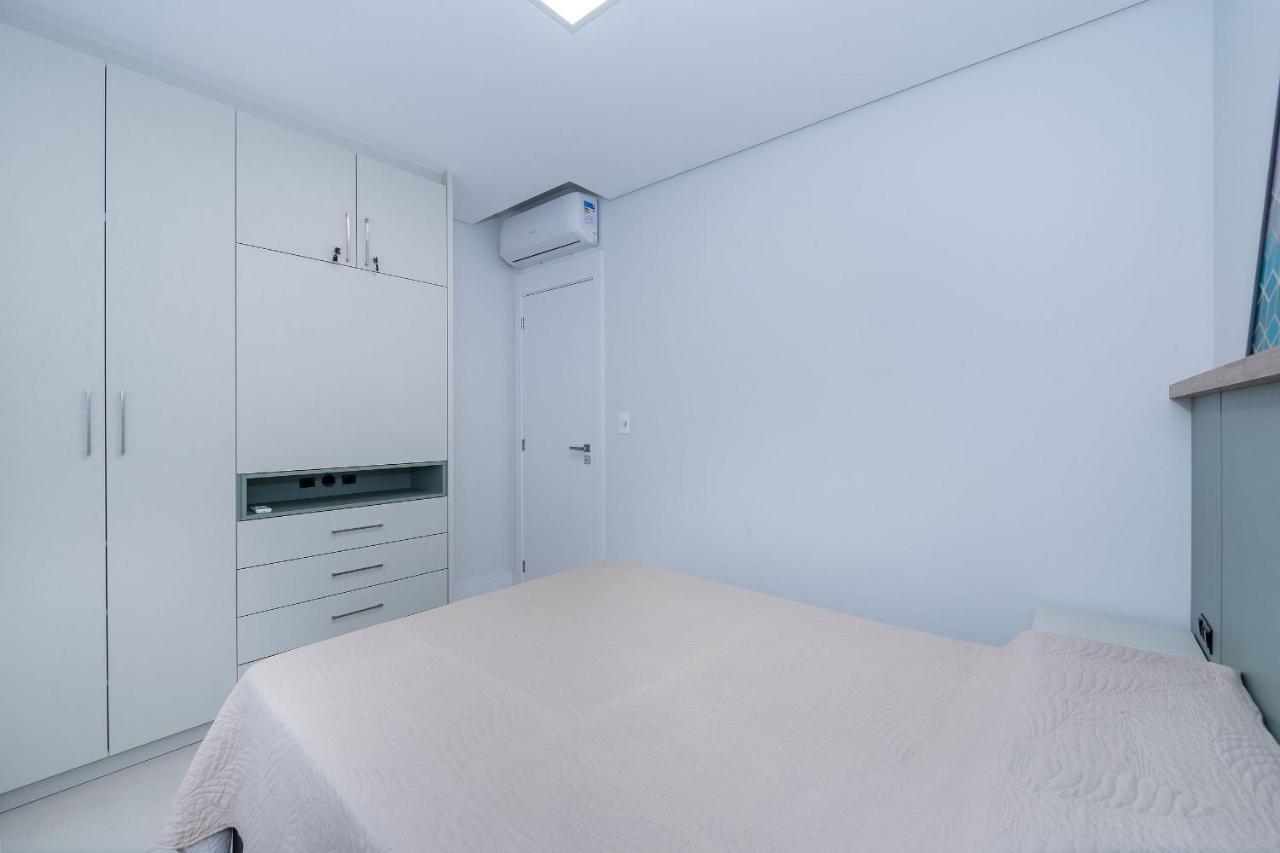 Adra 106 - Apartamento No Centro De Bombinhas - Rooftop Com Piscina E Academia - A Poucos Metros Da Praia - المظهر الخارجي الصورة