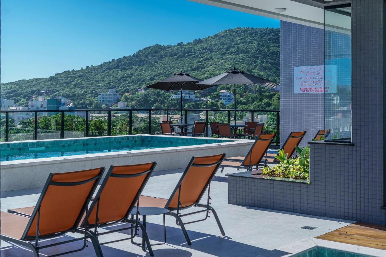 Adra 106 - Apartamento No Centro De Bombinhas - Rooftop Com Piscina E Academia - A Poucos Metros Da Praia - المظهر الخارجي الصورة
