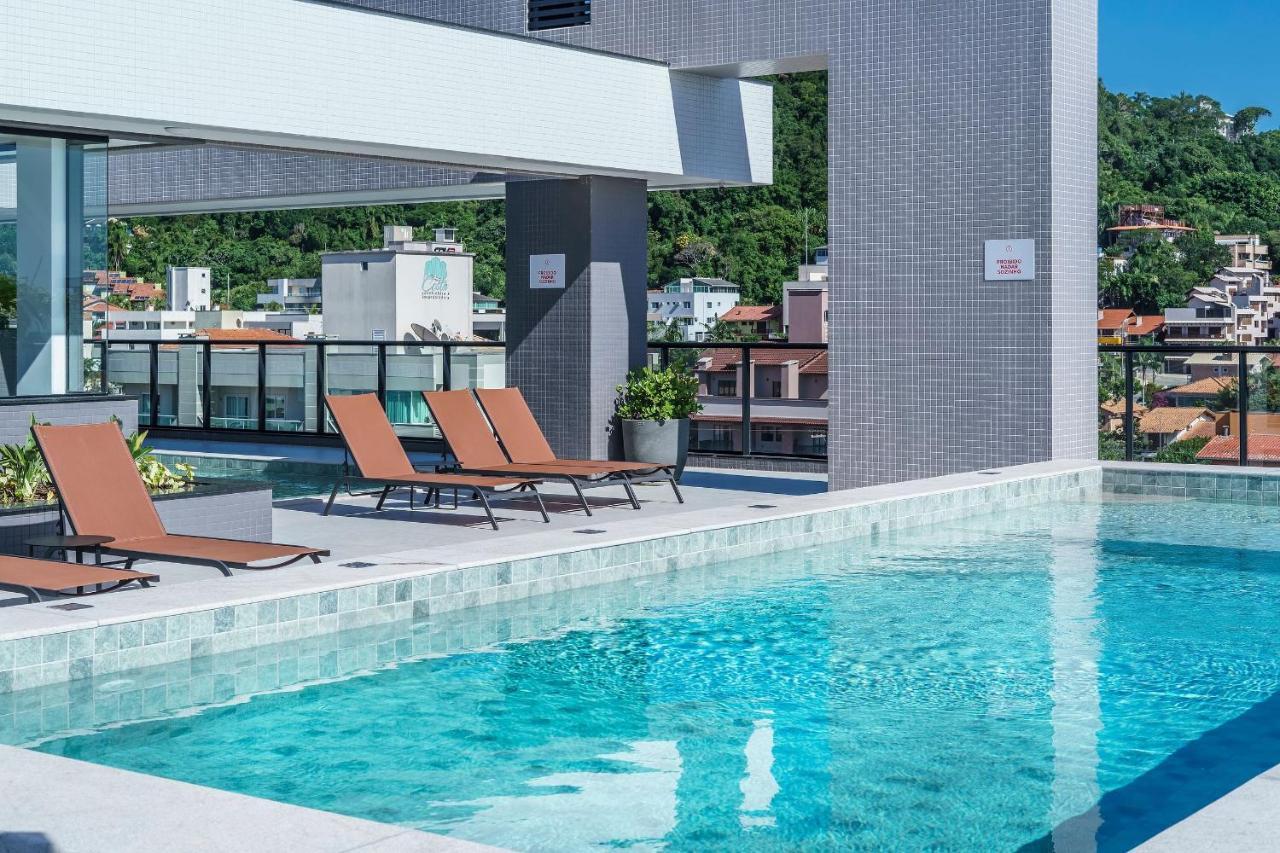 Adra 106 - Apartamento No Centro De Bombinhas - Rooftop Com Piscina E Academia - A Poucos Metros Da Praia - المظهر الخارجي الصورة