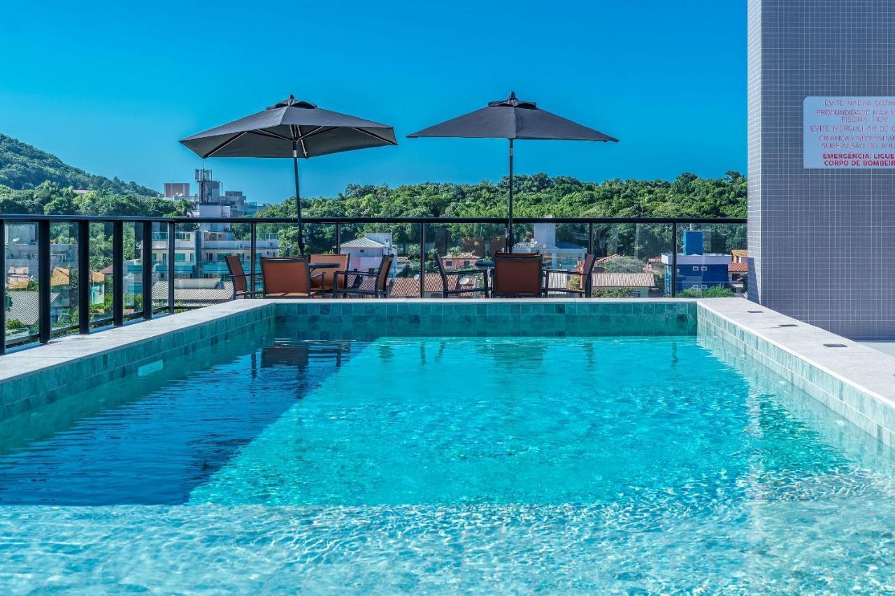 Adra 106 - Apartamento No Centro De Bombinhas - Rooftop Com Piscina E Academia - A Poucos Metros Da Praia - المظهر الخارجي الصورة