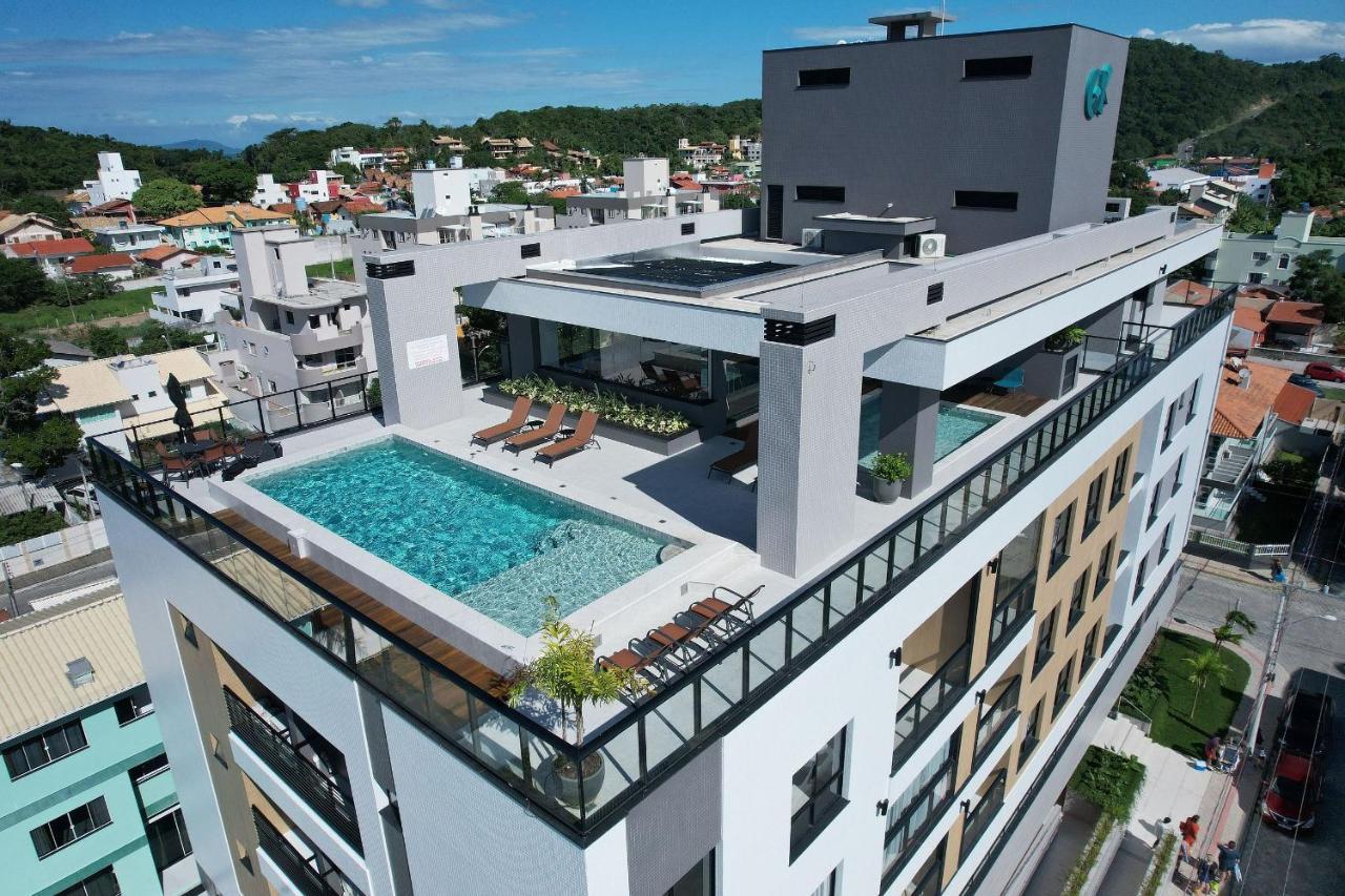 Adra 106 - Apartamento No Centro De Bombinhas - Rooftop Com Piscina E Academia - A Poucos Metros Da Praia - المظهر الخارجي الصورة