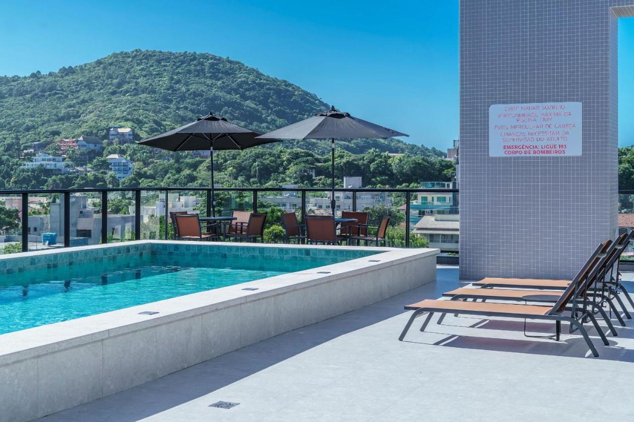 Adra 106 - Apartamento No Centro De Bombinhas - Rooftop Com Piscina E Academia - A Poucos Metros Da Praia - المظهر الخارجي الصورة
