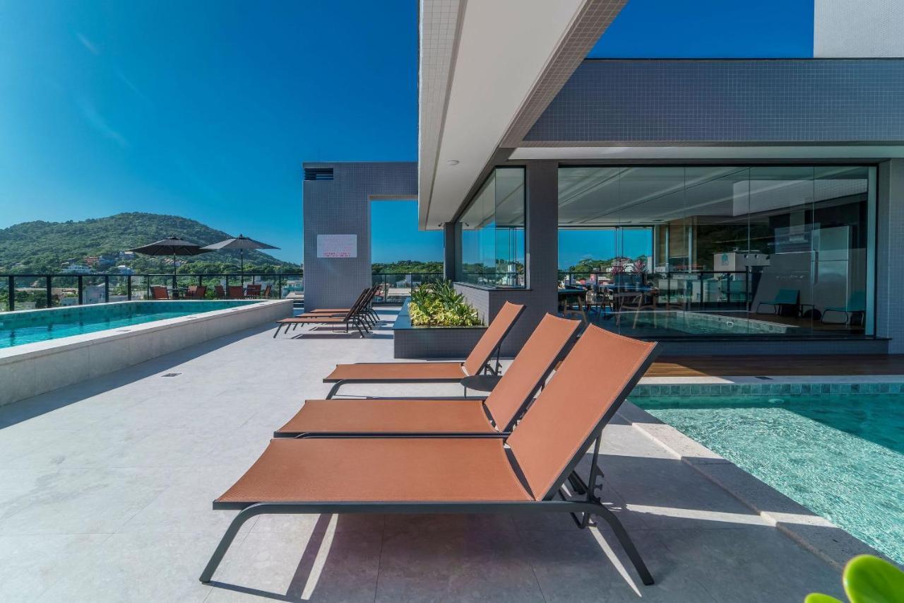 Adra 106 - Apartamento No Centro De Bombinhas - Rooftop Com Piscina E Academia - A Poucos Metros Da Praia - المظهر الخارجي الصورة