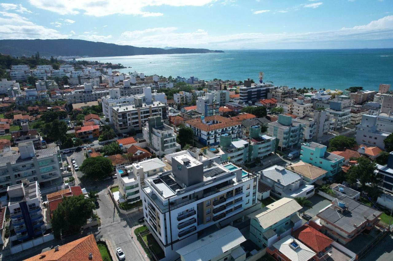 Adra 106 - Apartamento No Centro De Bombinhas - Rooftop Com Piscina E Academia - A Poucos Metros Da Praia - المظهر الخارجي الصورة