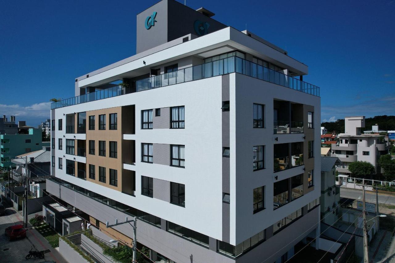 Adra 106 - Apartamento No Centro De Bombinhas - Rooftop Com Piscina E Academia - A Poucos Metros Da Praia - المظهر الخارجي الصورة